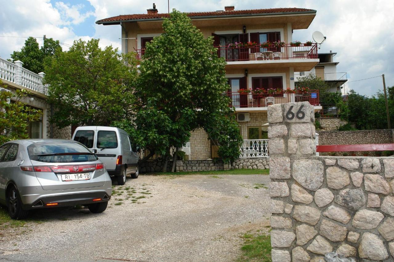 Apartments Nikolina Novi Vinodolski Exterior photo