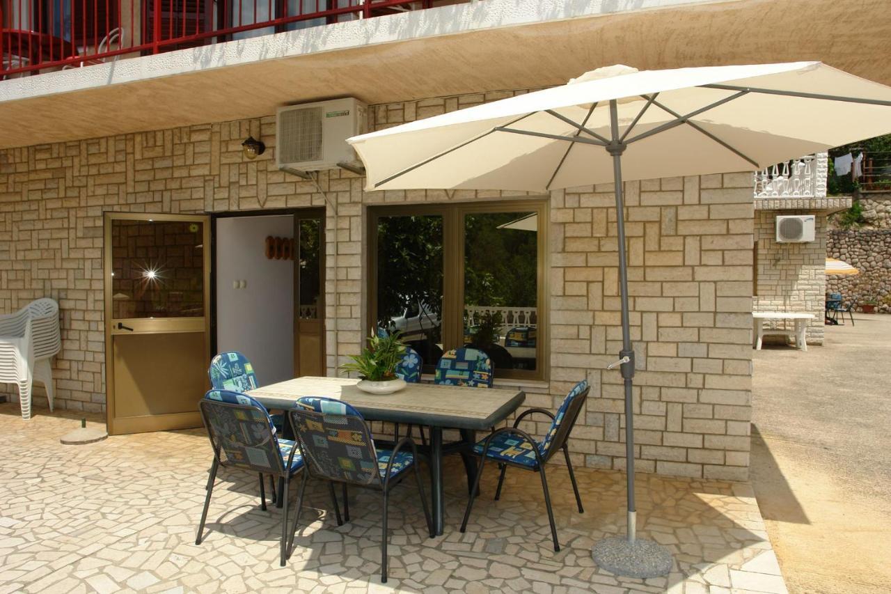 Apartments Nikolina Novi Vinodolski Exterior photo